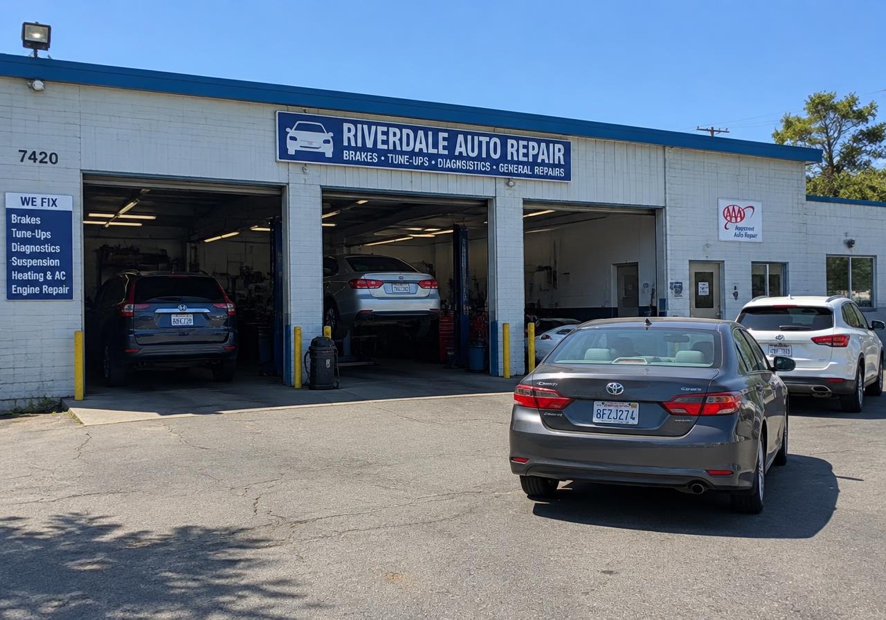 Local auto repair shop with open service bays